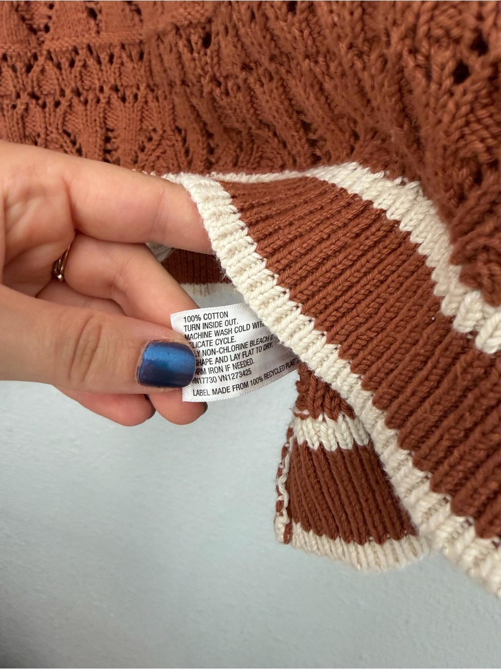 Universal Thread Cropped Sweater - Picture 4 of 5